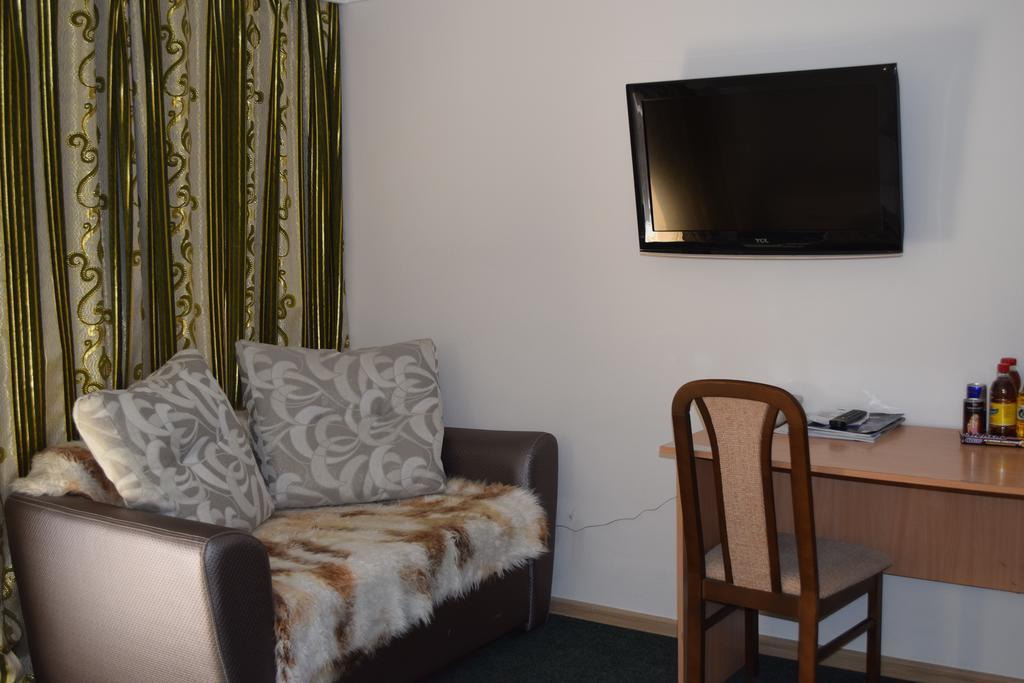 Bayterek Hotel Астана Стая снимка