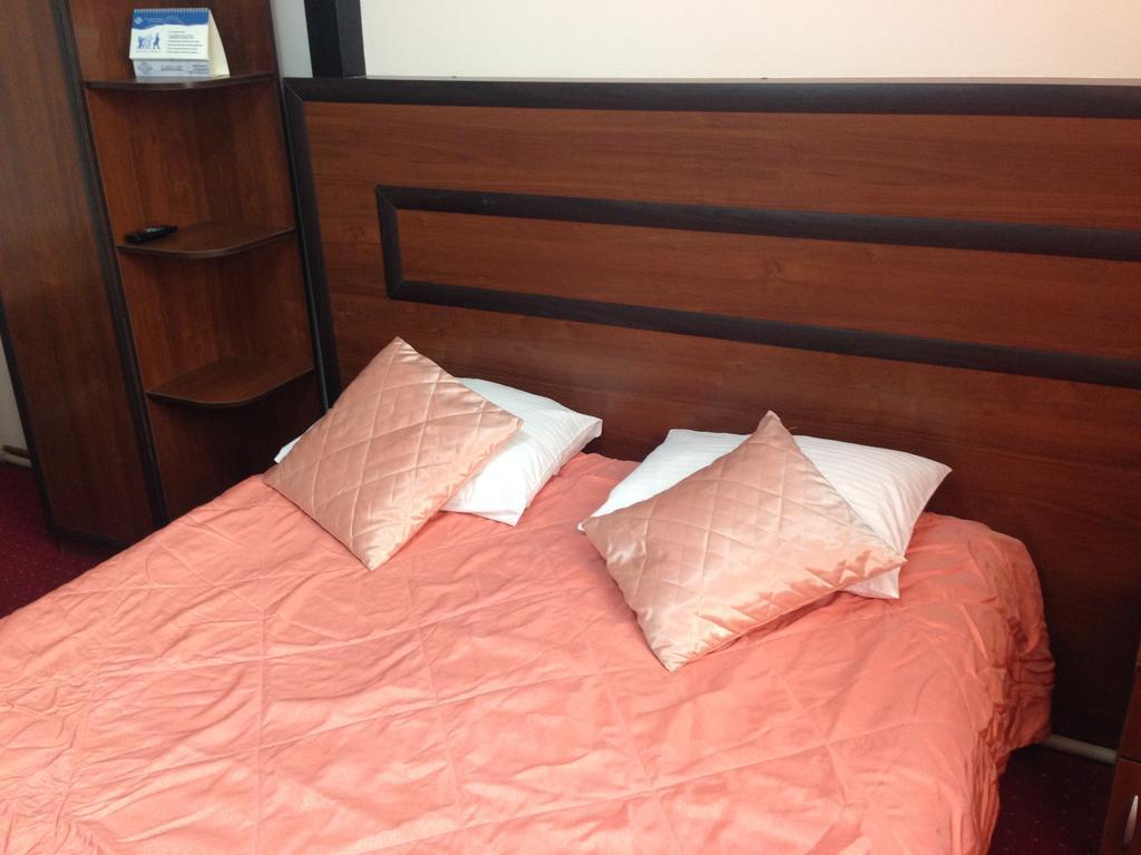 Bayterek Hotel Астана Екстериор снимка