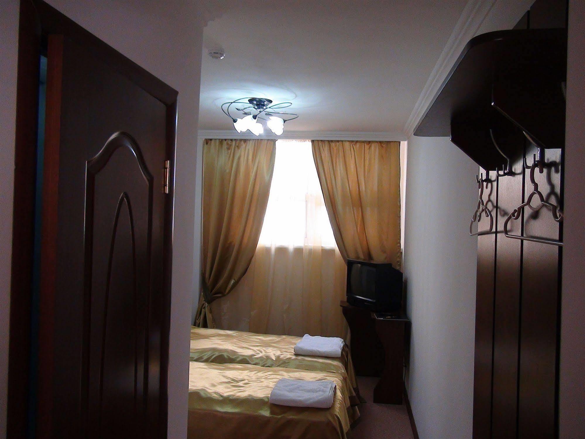 Bayterek Hotel Астана Екстериор снимка